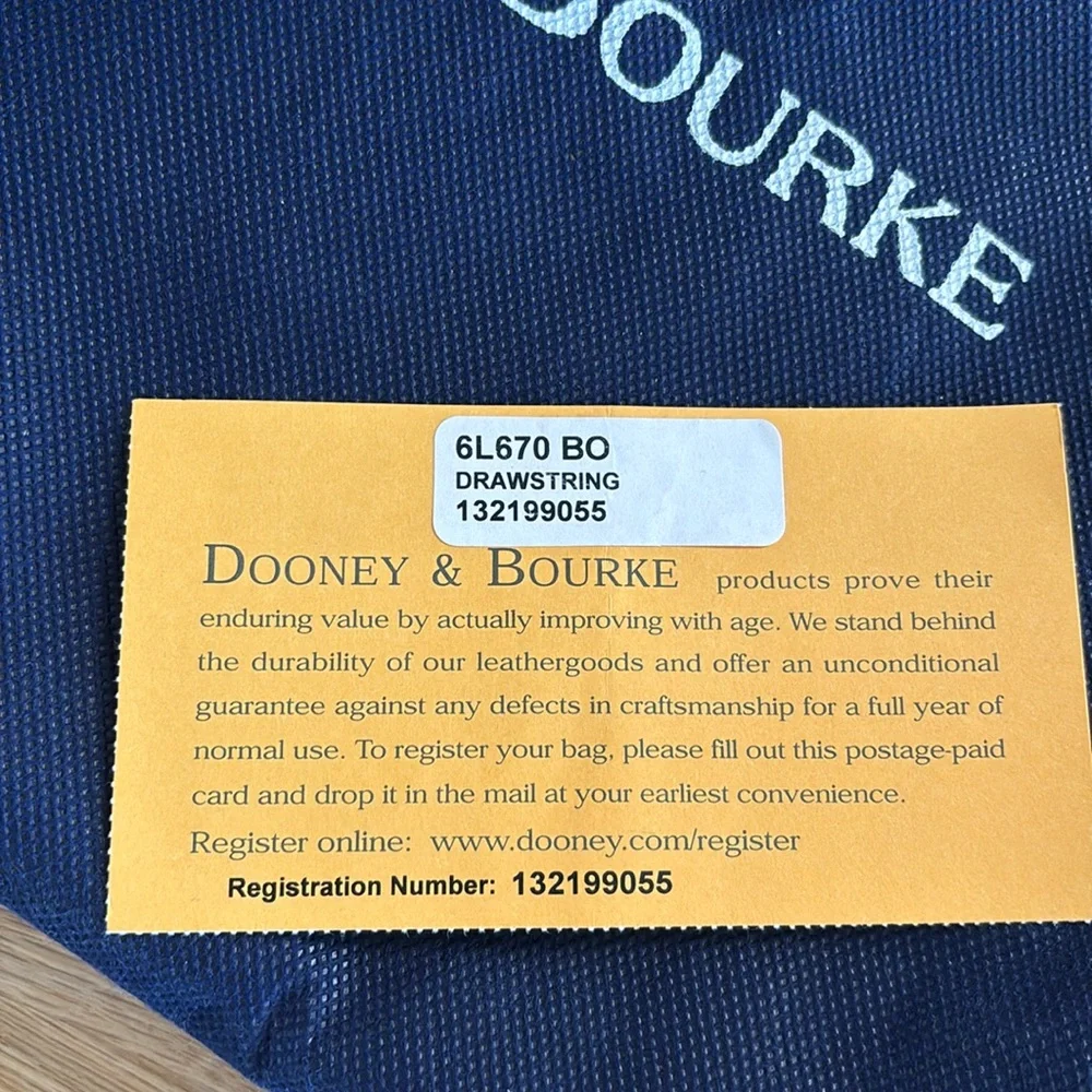DOONEY & BOURKE 2011 bag w/dust bag and original registration… - Picture 2 of 11